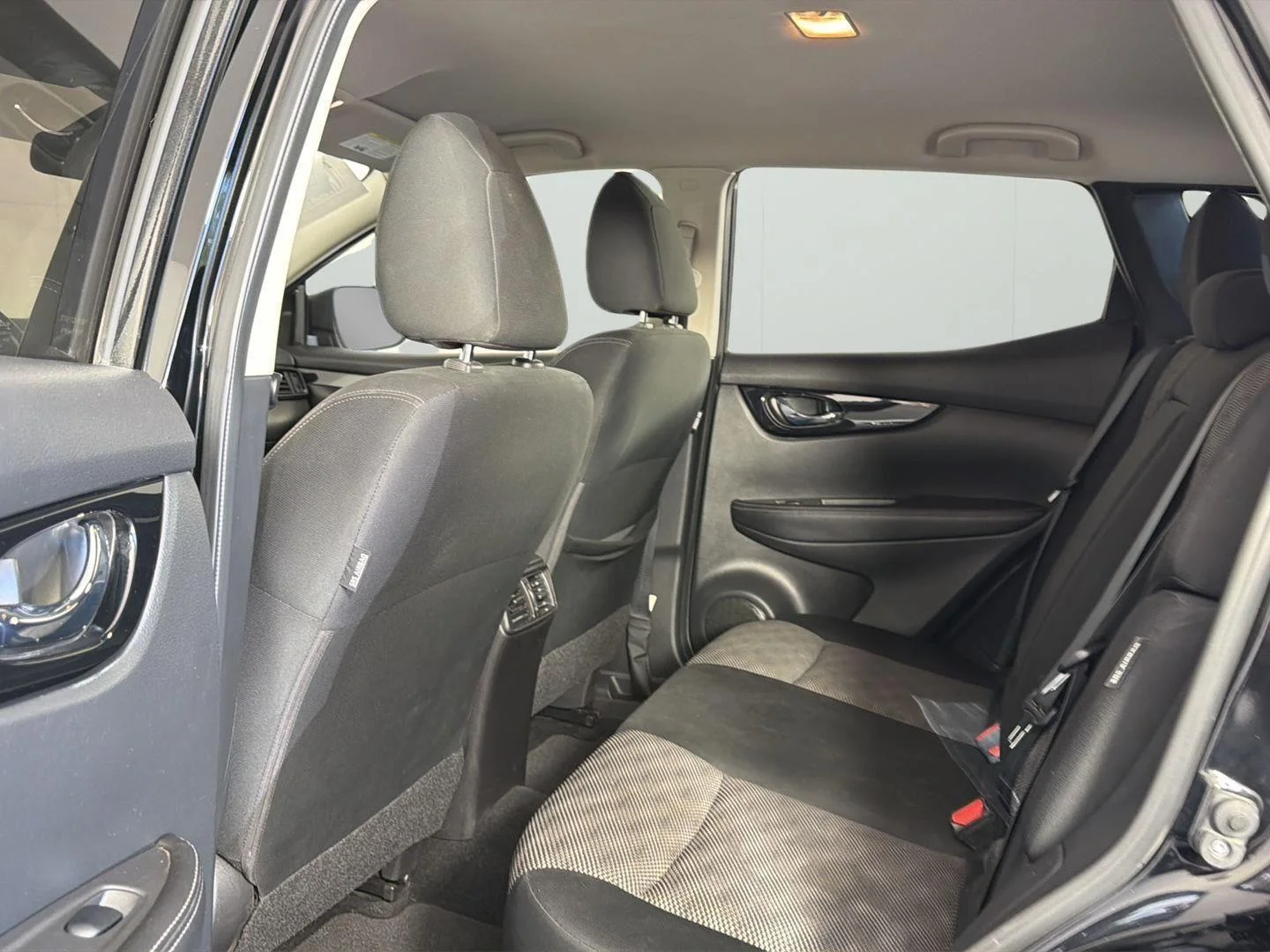 Used 2022 Magnetic Black Pearl Nissan SV image 21