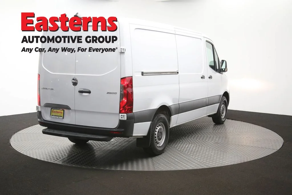Used 2019 White Freightliner Base image 35