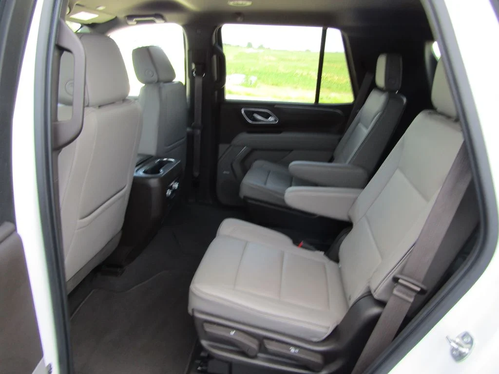 Used 2021 White GMC SLT image 37