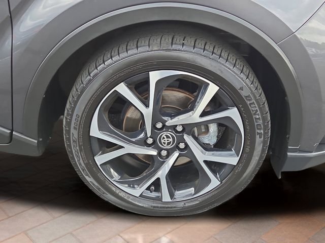 Used 2021 Gray Toyota XLE image 21