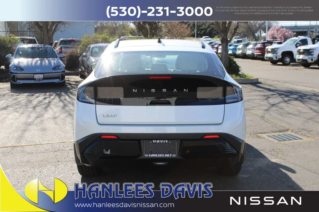 New 2026 White Nissan PLATINUM+ image 8