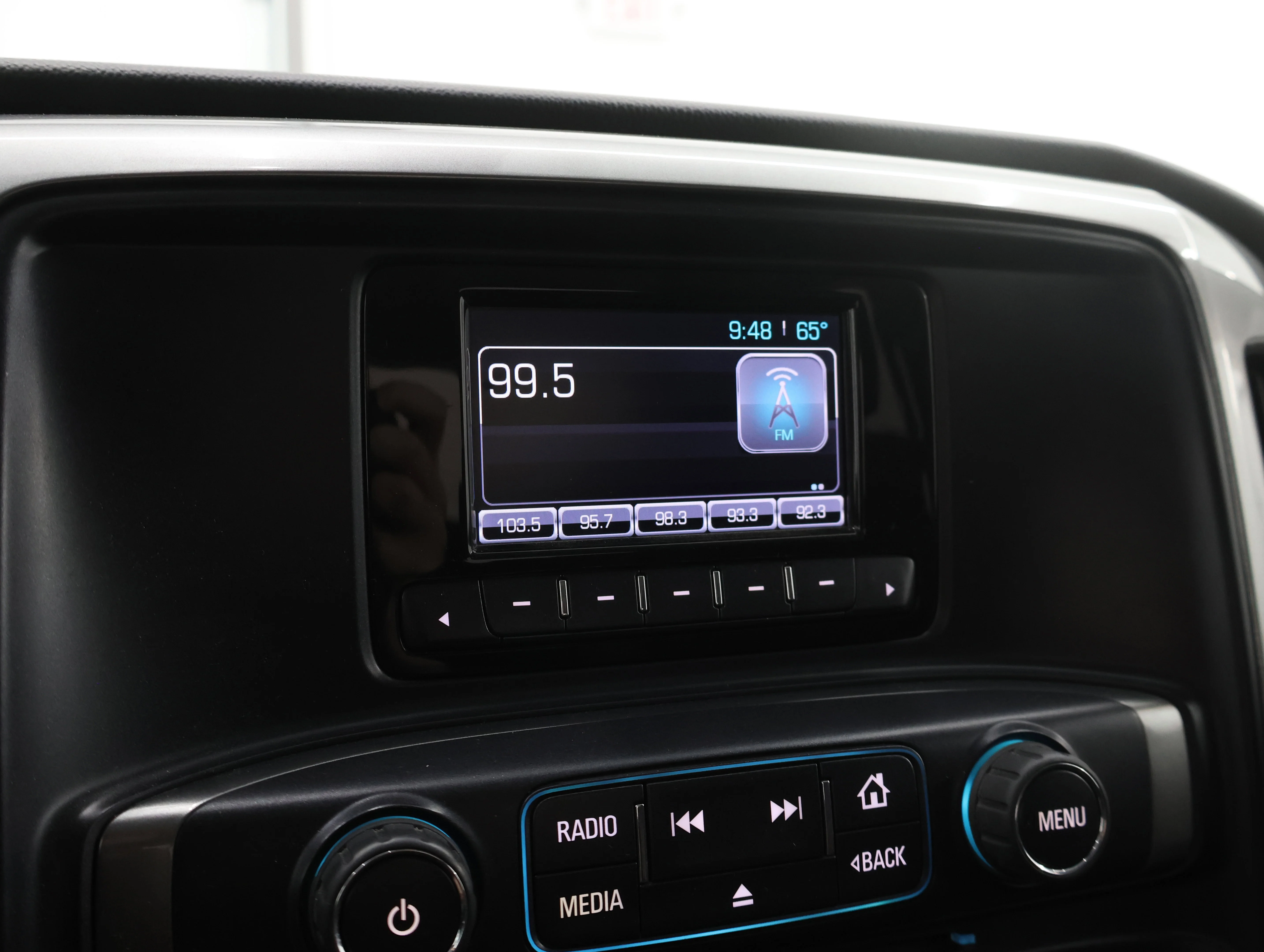 Used 2015 Summit White Chevrolet LT image 39