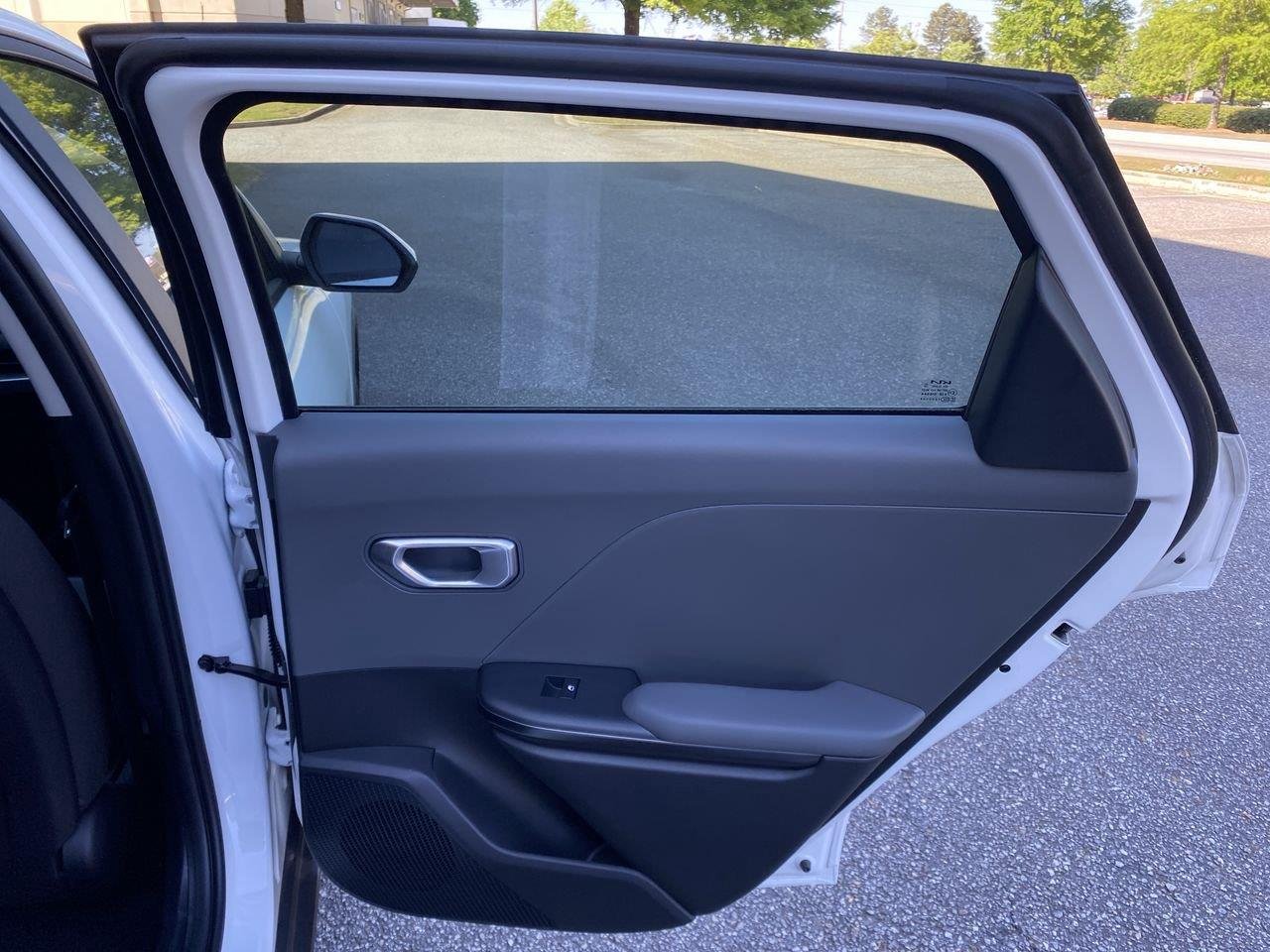 New 2026 Snow White Pearl Kia LXS image 26