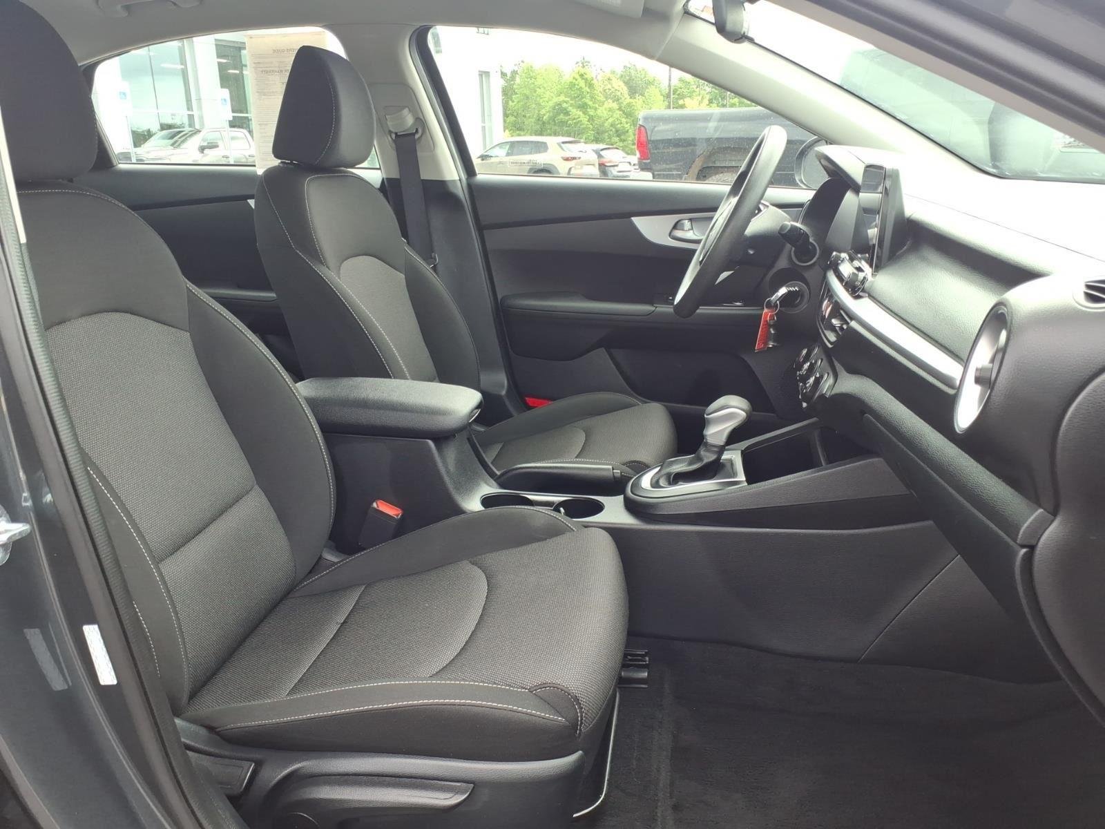 Used 2024 Gravity Gray Kia LXS image 18