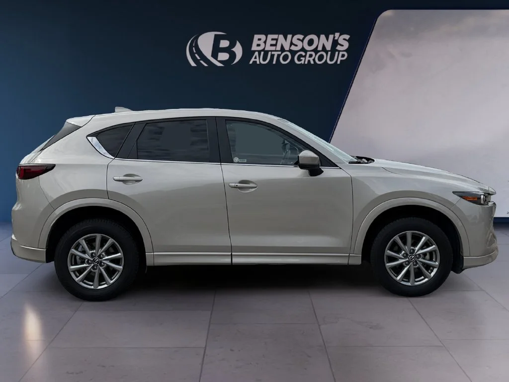 2025 Mazda CX-5 S Preferred package - Photo 6