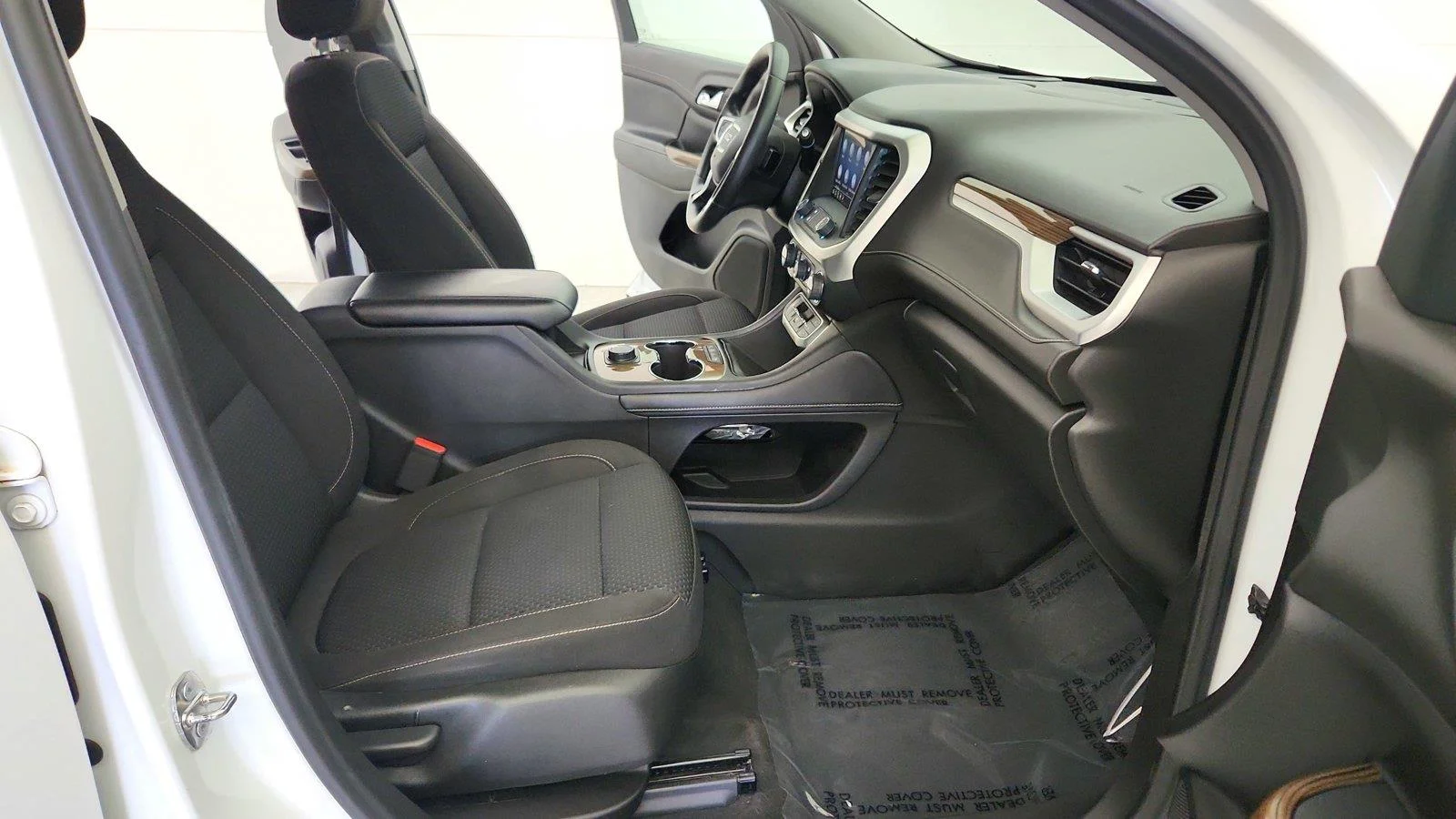 Used 2022 Summit White GMC SLE image 29