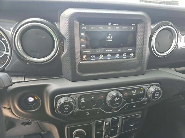 Used 2021 Gray Jeep Unlimited Sahara Altitude image 13
