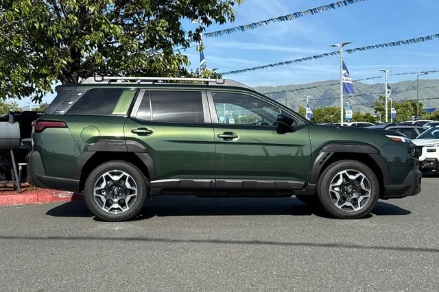 New 2026 DEEP EMERALD GREEN PEARL Subaru Touring image 3
