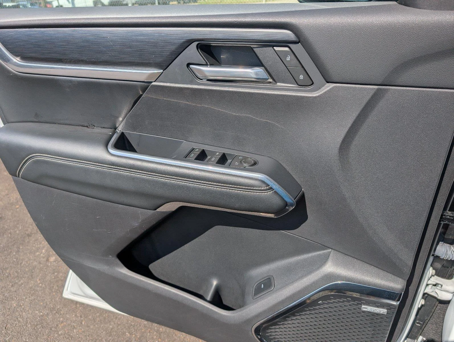 Used 2026 Summit White GMC Elevation image 15