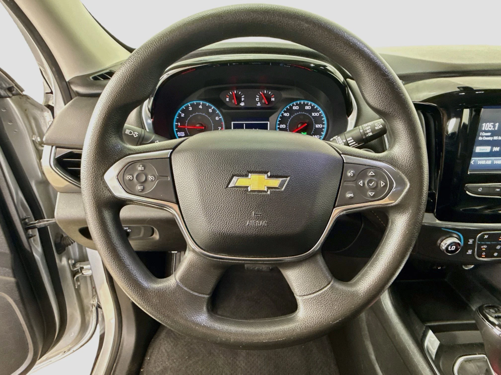 Used 2019 SILVER ICE METALLIC Chevrolet LS image 13