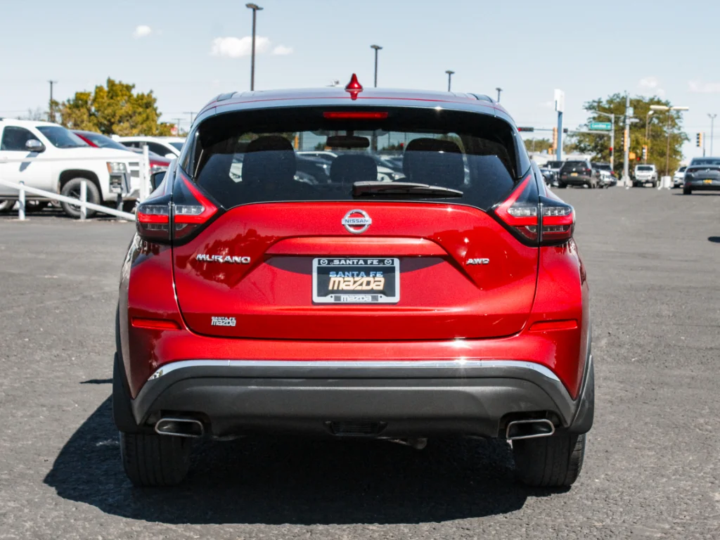 Used 2019 Red Nissan S image 6