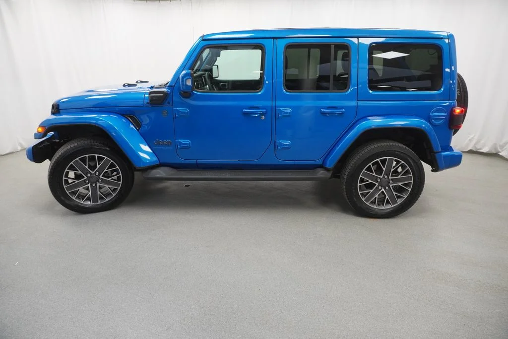 Used 2023 Blue Jeep High Altitude 4xe image 15