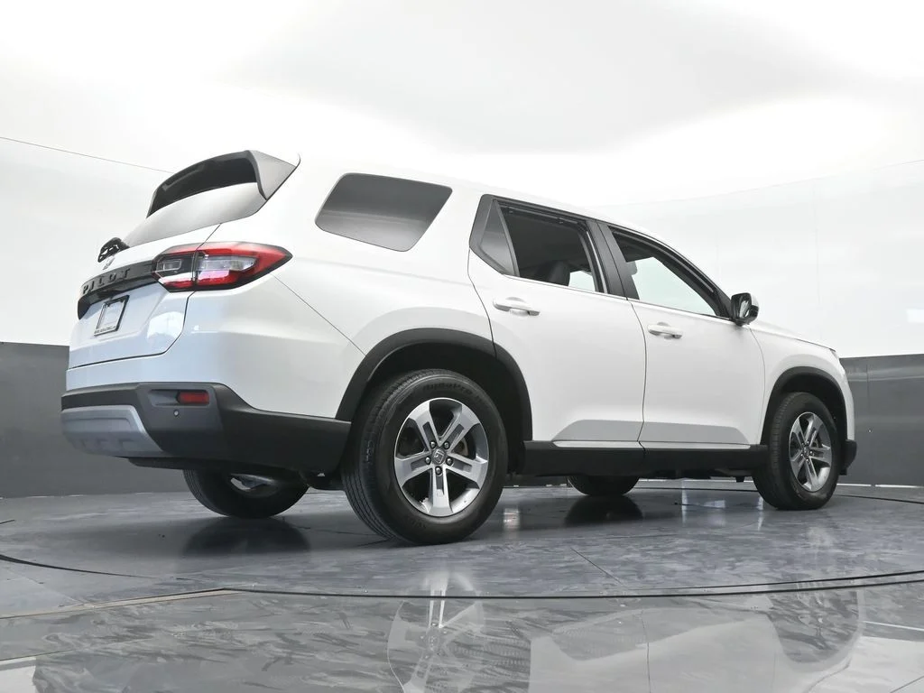 Used 2025 White Honda EX-L image 64
