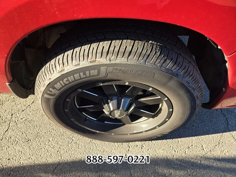 Used 2018 Flame Red Clearcoat RAM EXPRESS image 7