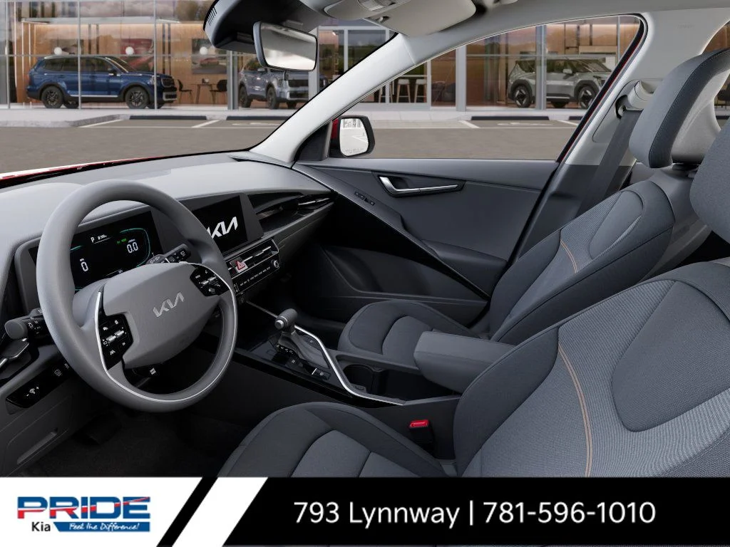 2025 Kia Niro LX - Photo 18
