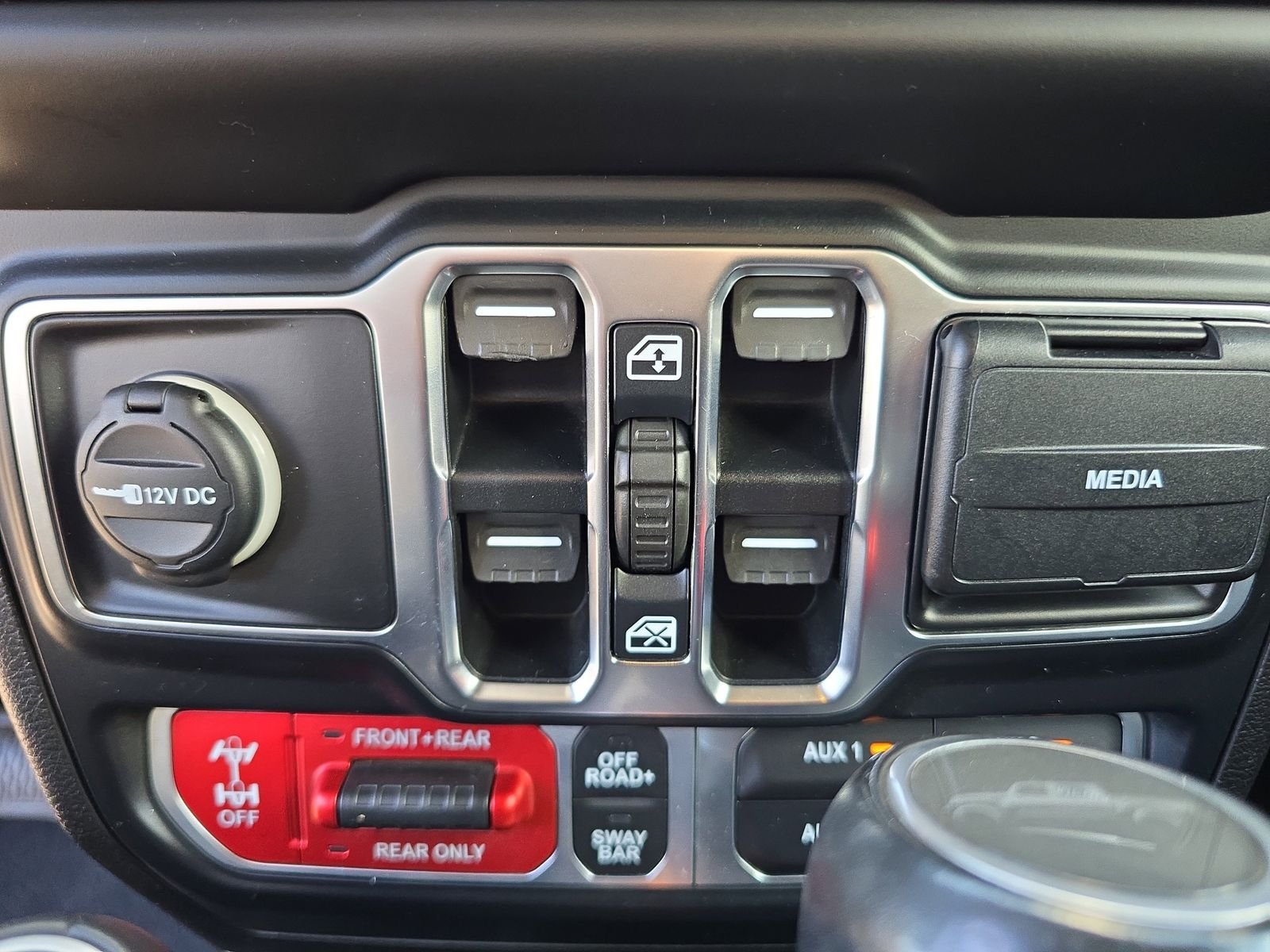 2020 Jeep Gladiator Rubicon - Photo 16