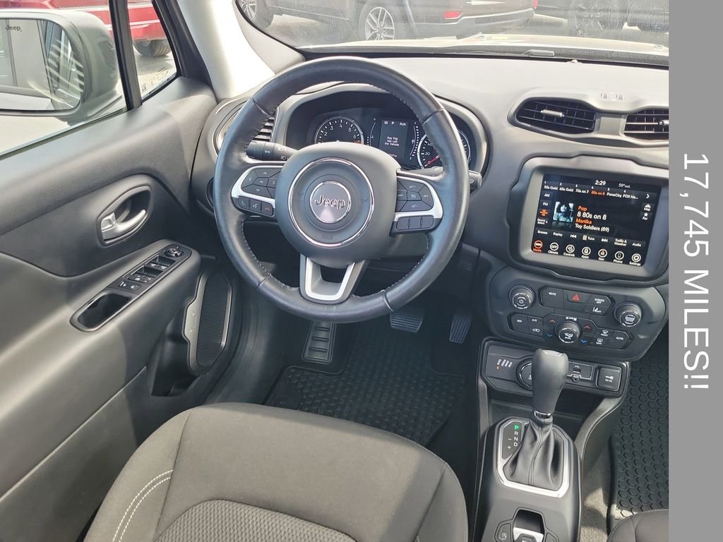 Used 2023 Gray Jeep Latitude image 11