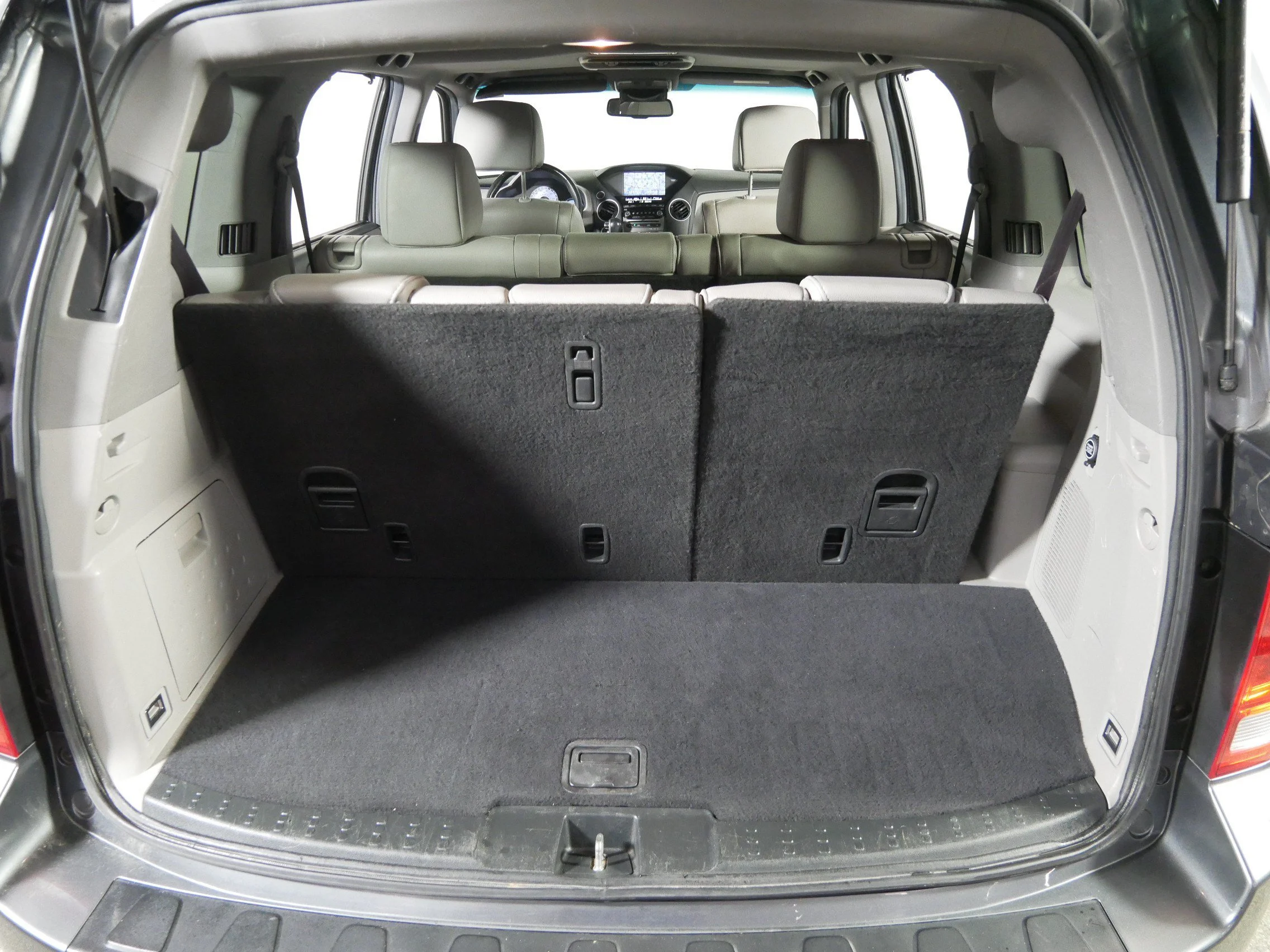 Used 2013 Polished Metal Metallic Honda Touring image 18