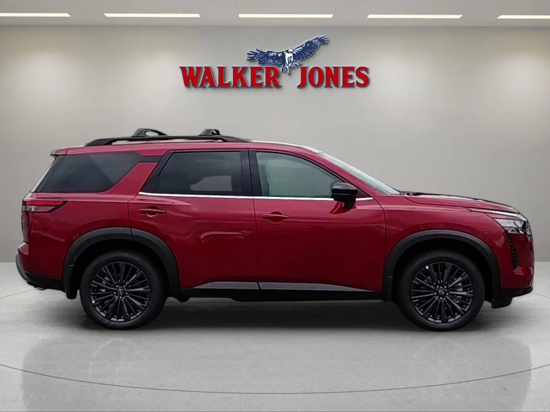 New 2026 Scarlet Ember Tintcoat Nissan SL image 8