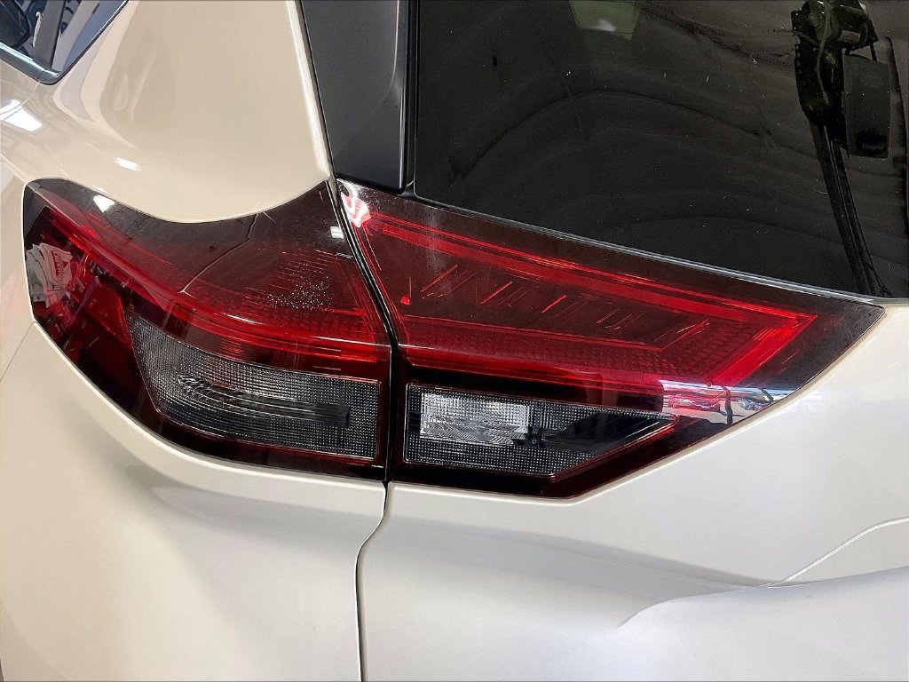 Used 2023 White Nissan SV image 32