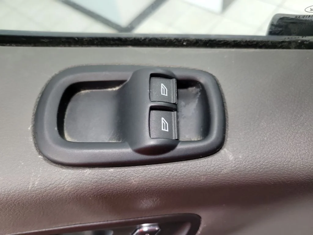 Used 2024 Oxford White Ford Base image 31