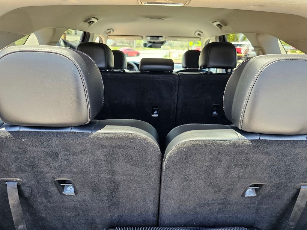 Used 2021 Black Kia S image 16