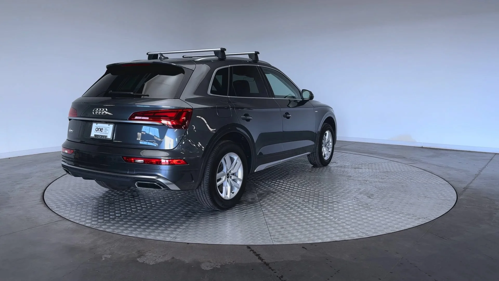 Used 2023 Daytona Gray Pearl Effect Audi S line Premium image 8