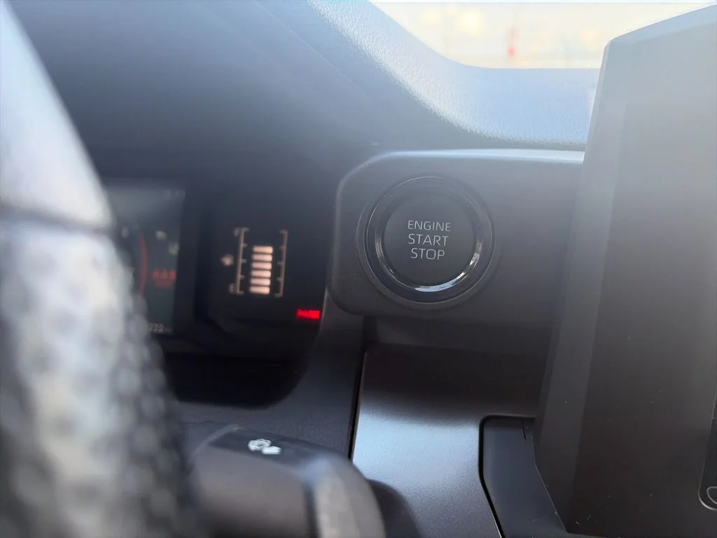 Used 2025 White Toyota SR5 image 25