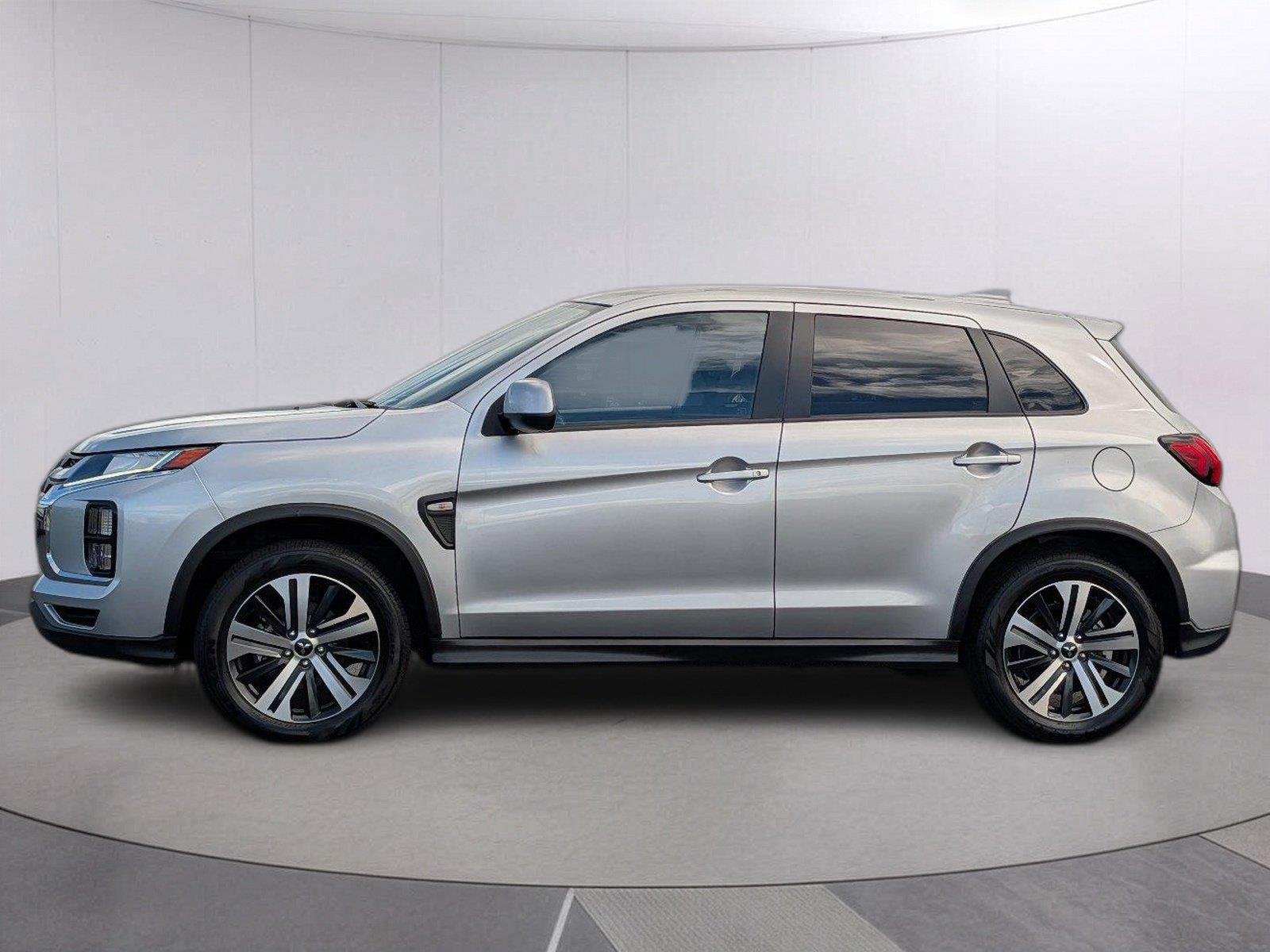 Used 2025 Alloy Silver Metallic Mitsubishi ES image 2