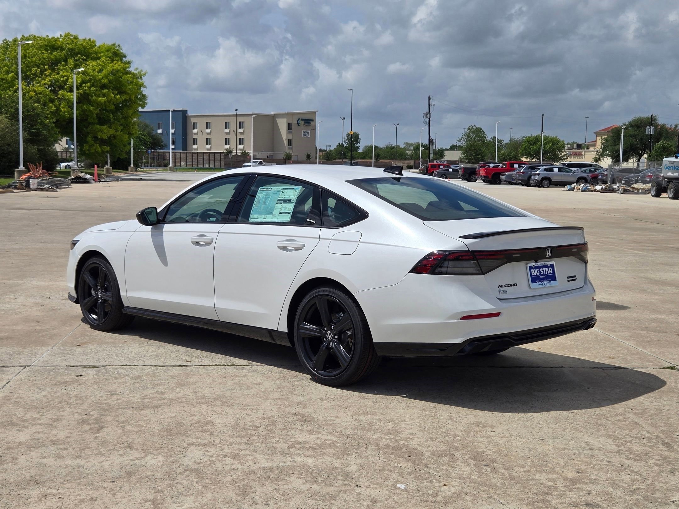 New 2026 Platinum White Pearl Honda Sport-L image 6