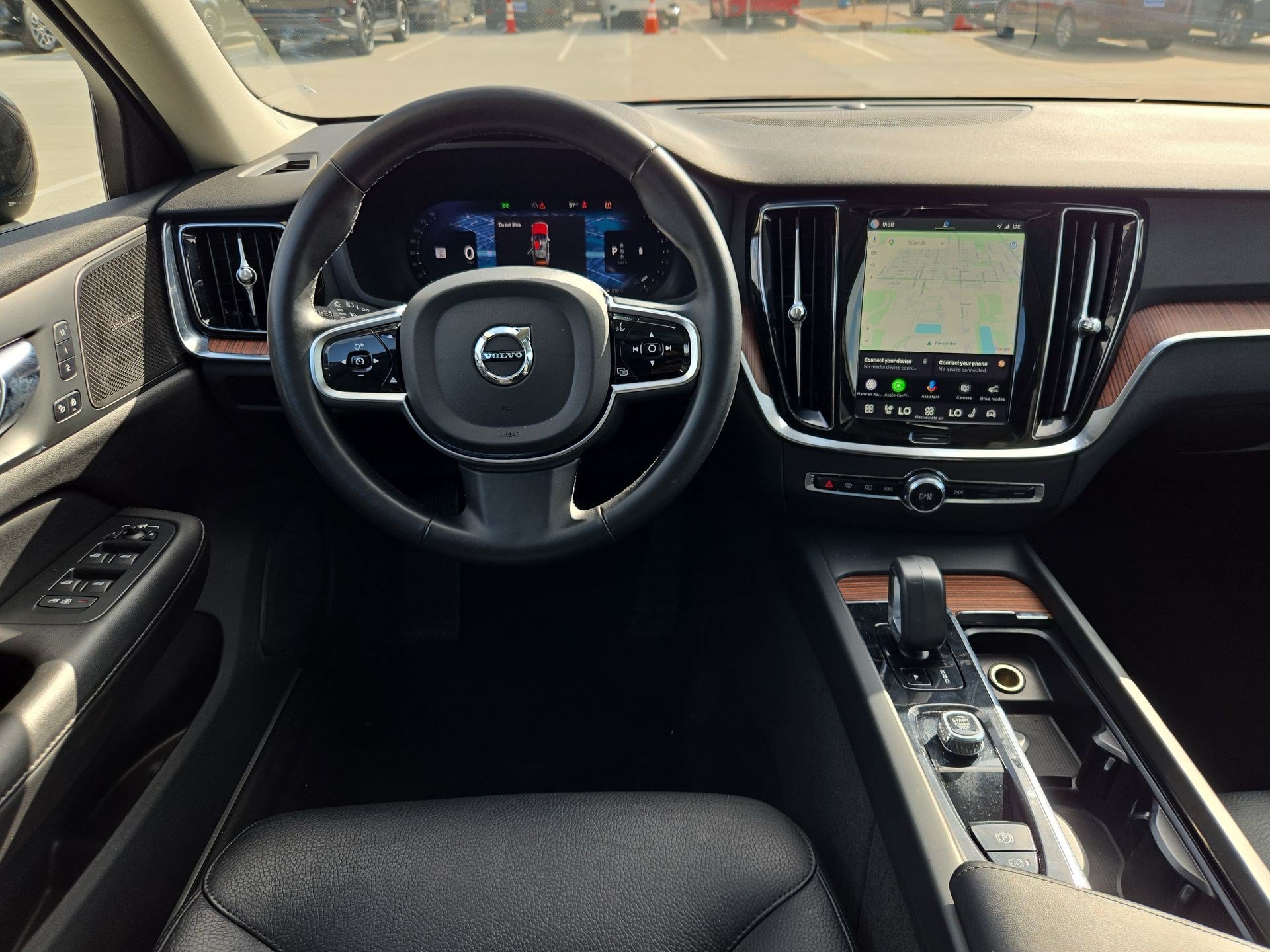 2025 Volvo V60 Cross Country 24