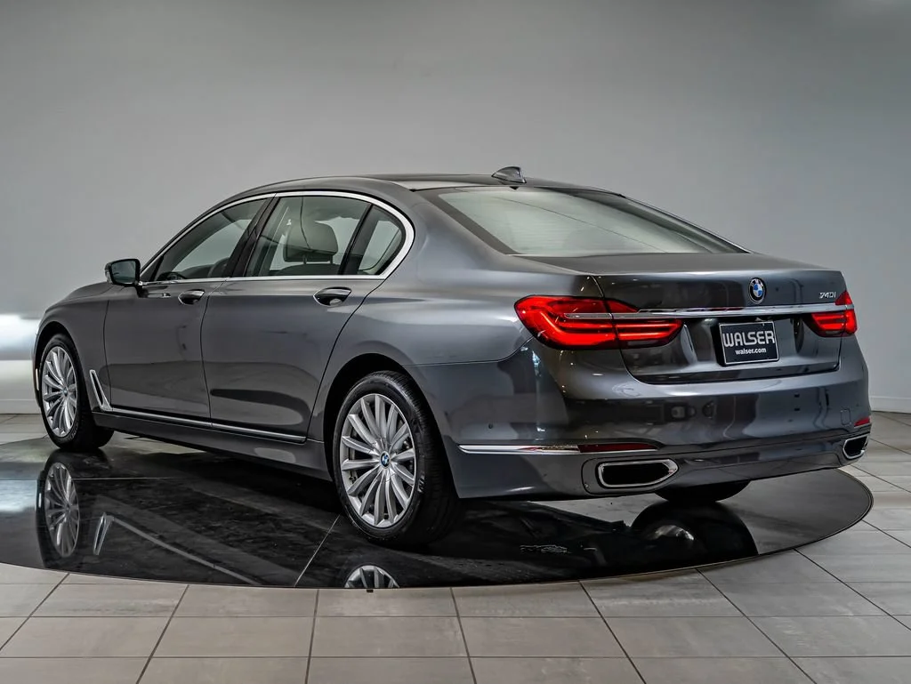 Used 2016 Gray Metallic BMW 740i image 7