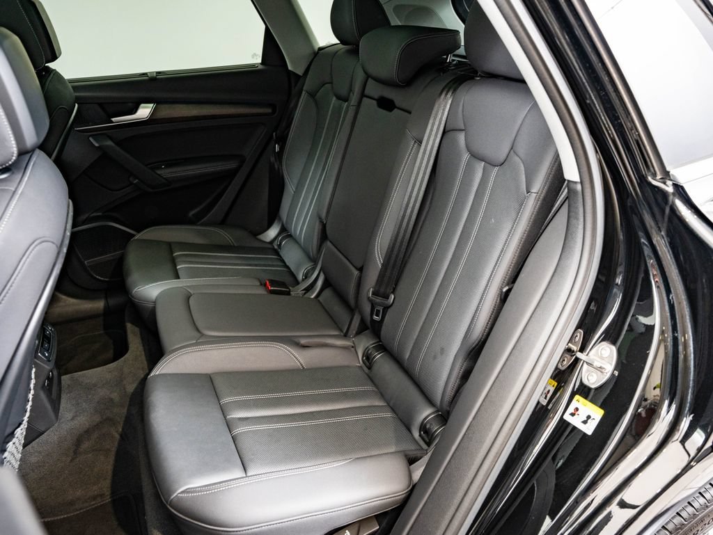 Used 2021 Mythos Black Metallic Audi 45 Prestige image 45
