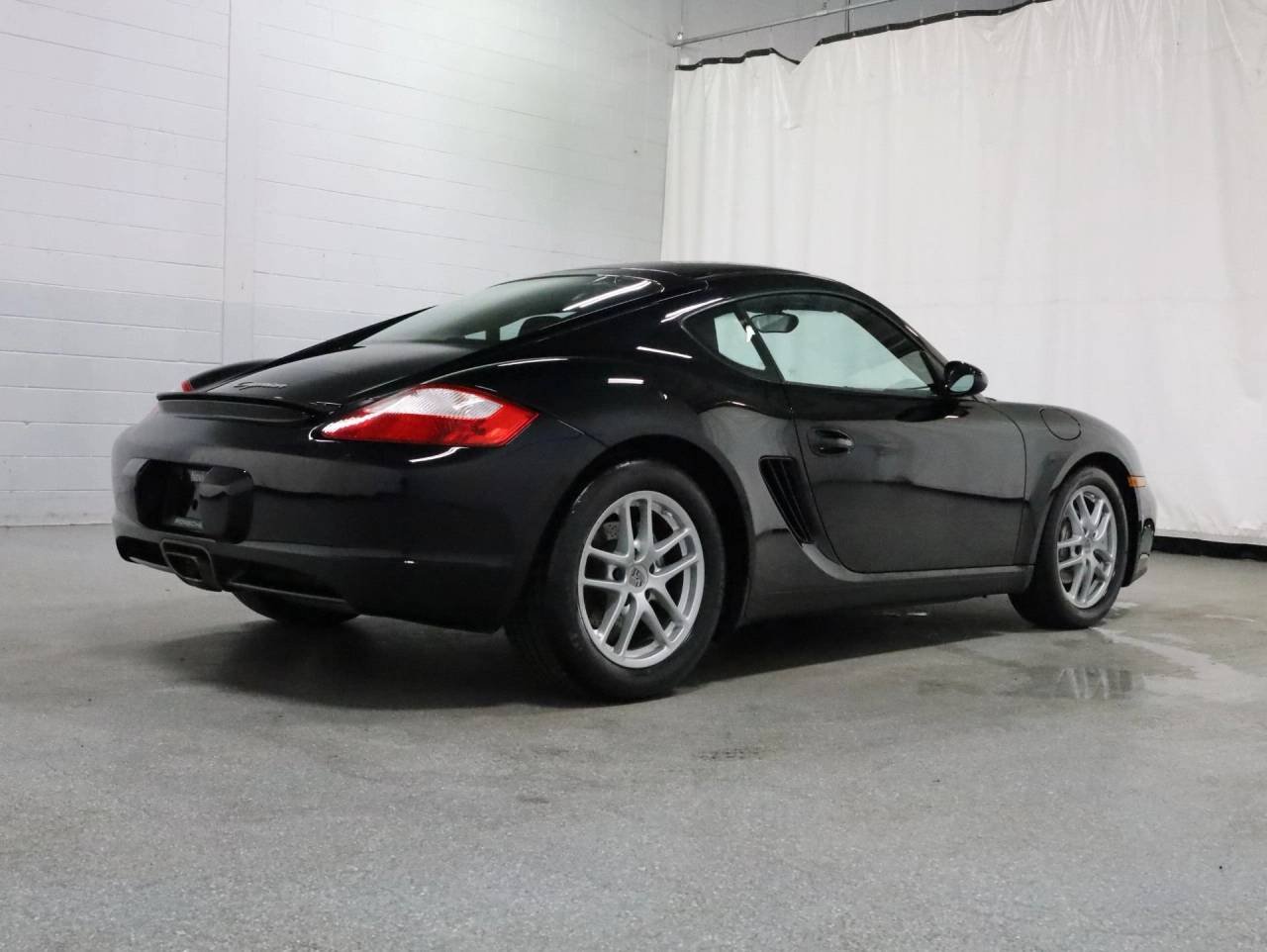 Used 2007 Black Porsche Cayman image 9