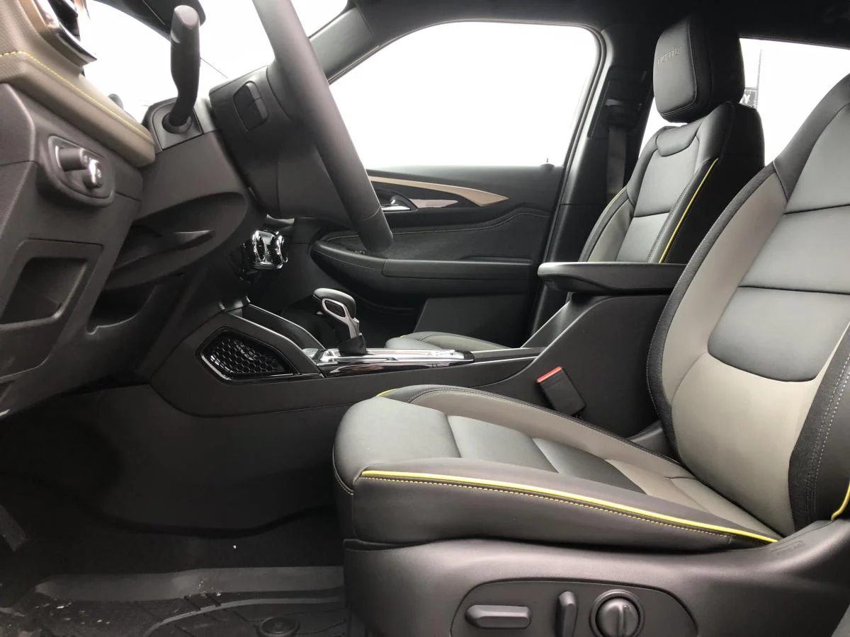 New 2026 Grey Chevrolet AWD 4dr ACTIV image 10