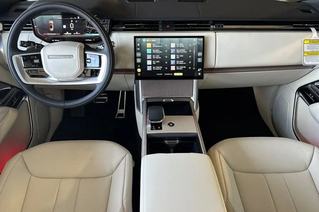 New 2026 Ostuni Pearl White Land Rover SE image 12