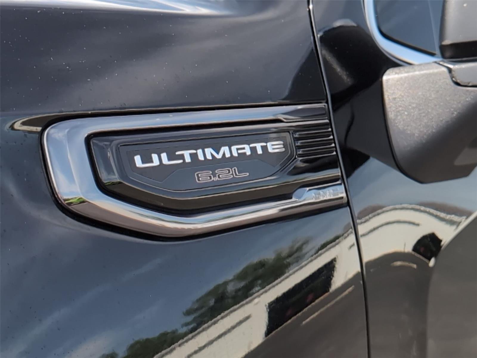 Used 2023 Onyx Black GMC Denali Ultimate image 11