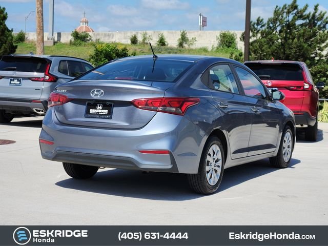 Used 2019 Gray Hyundai SE image 7