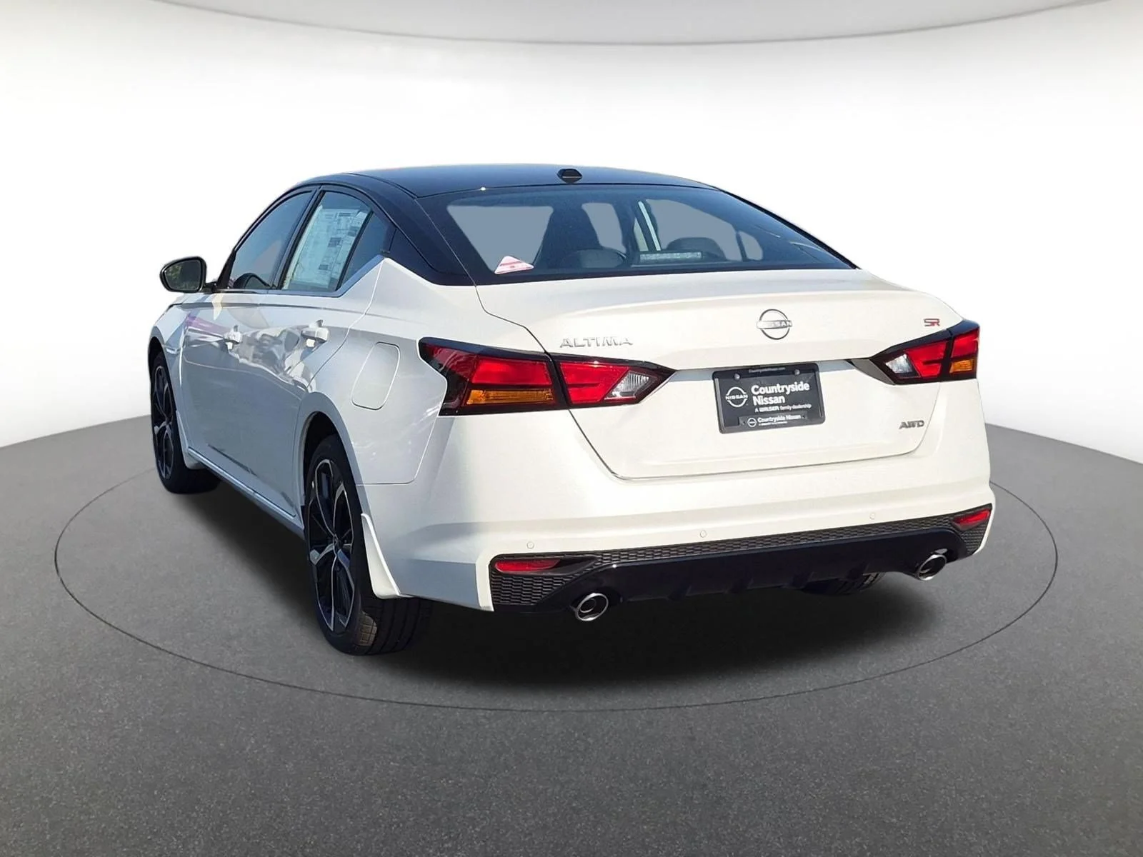 New 2026 Pearl White TriCoat / Super Black Two-tone Nissan SR image 8