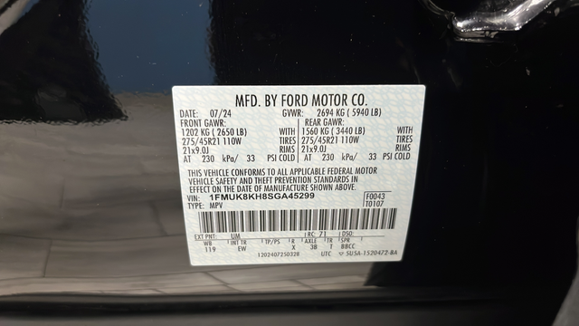 Used 2025 Agate Black Metallic Ford ST-Line image 30