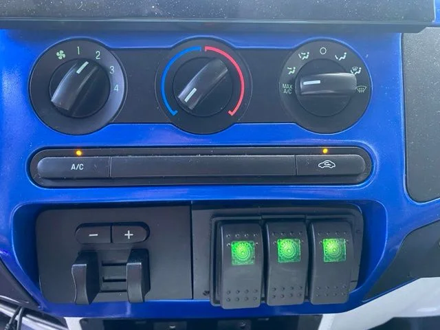 Used 2009 Blue Ford Lariat image 31