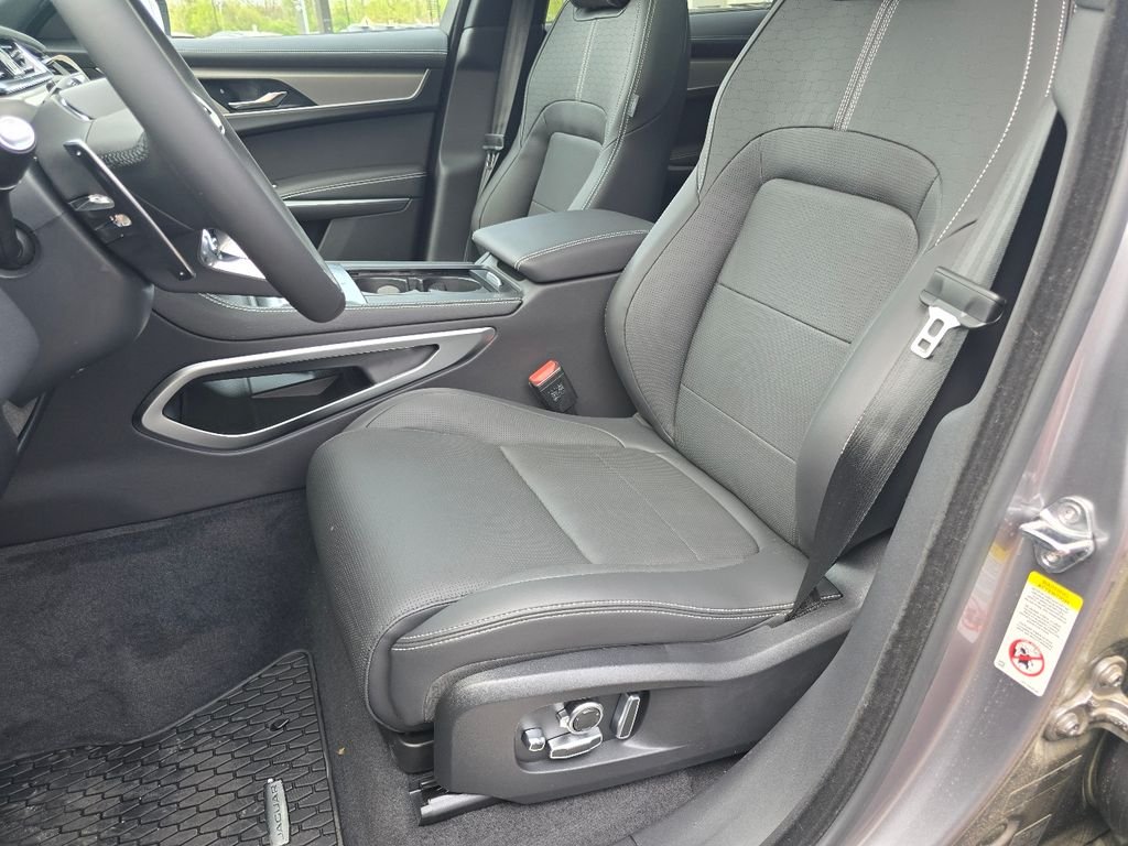 2026 Jaguar F-Pace R-Dynamic S - Photo 38