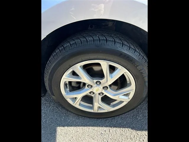 Used 2020 Silver Chevrolet LT image 17