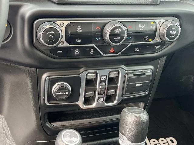 Used 2023 Gray Jeep Sahara image 30