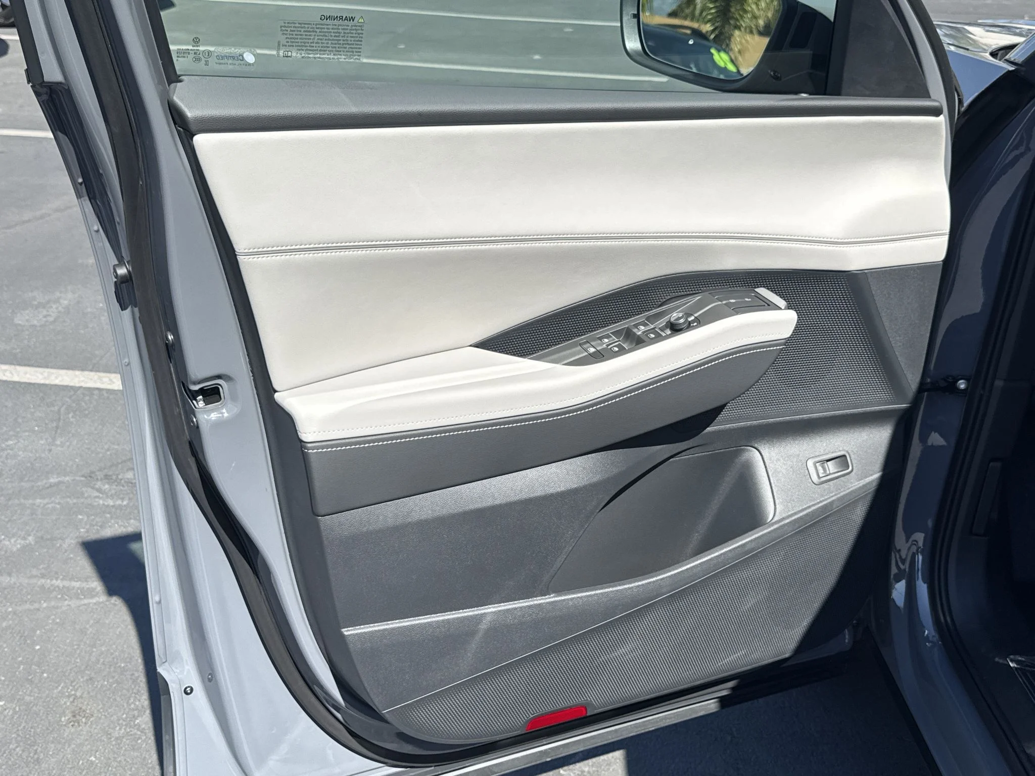 New 2027 Pure Gray Volkswagen SE w/Technology image 11
