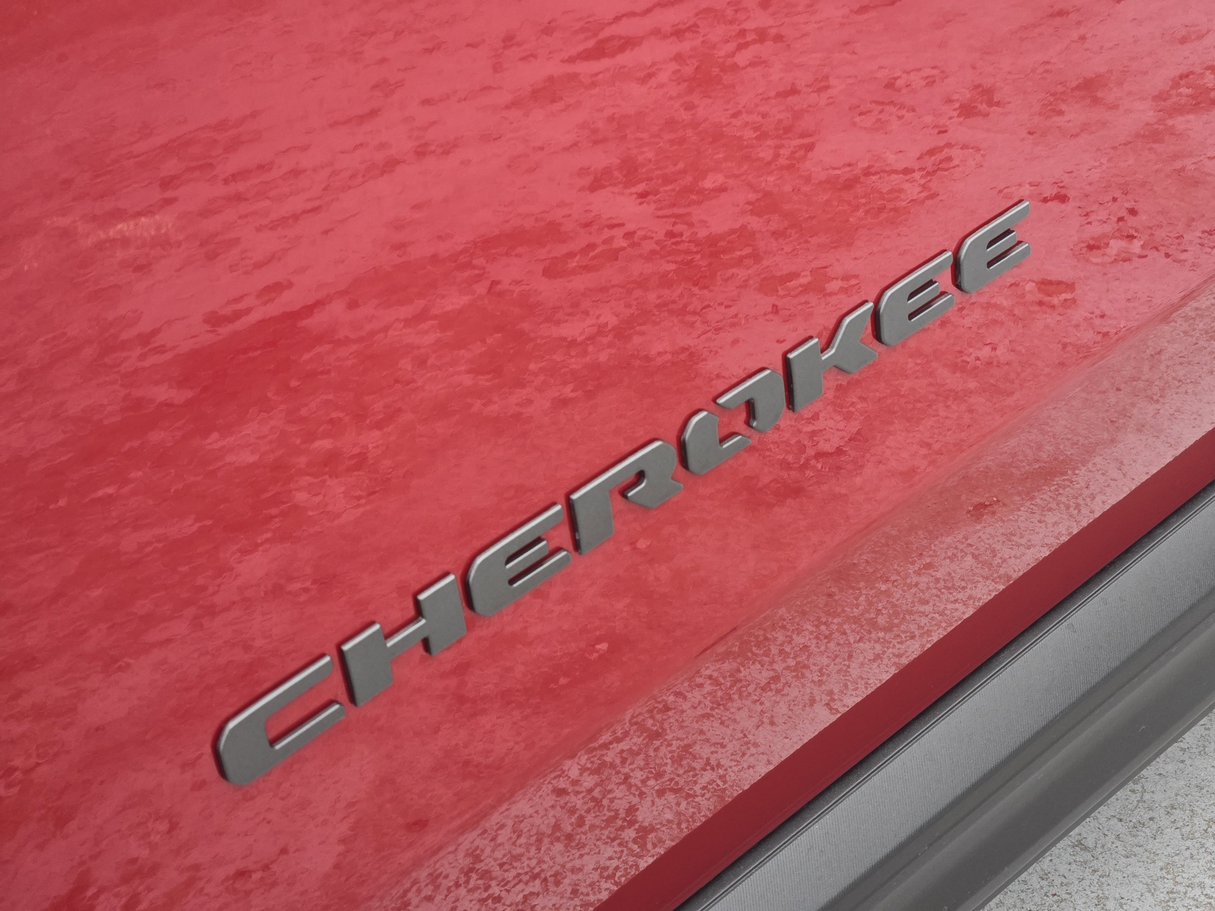 New 2026 Red Hot Pearl-Coat Exterior Paint Jeep Limited image 8