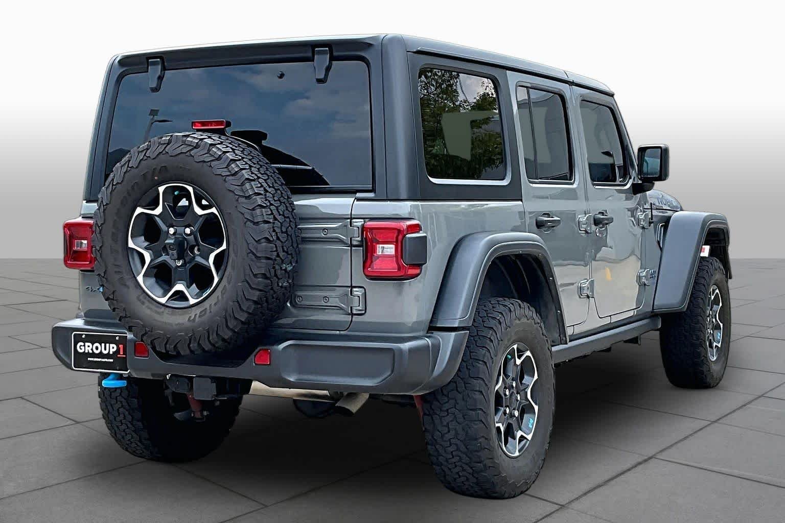 Used 2023 Sting-Gray Clearcoat Jeep Rubicon image 11