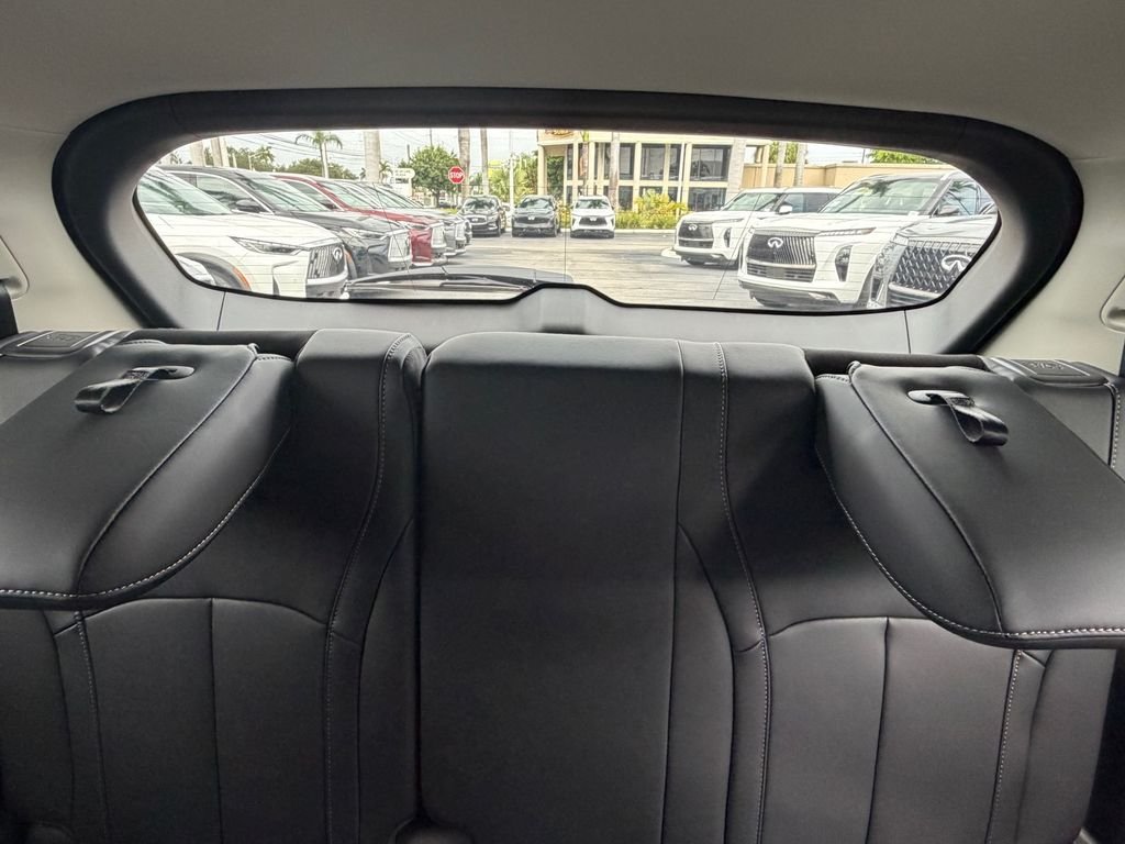 2027 INFINITI QX60 LUXE - Photo 15