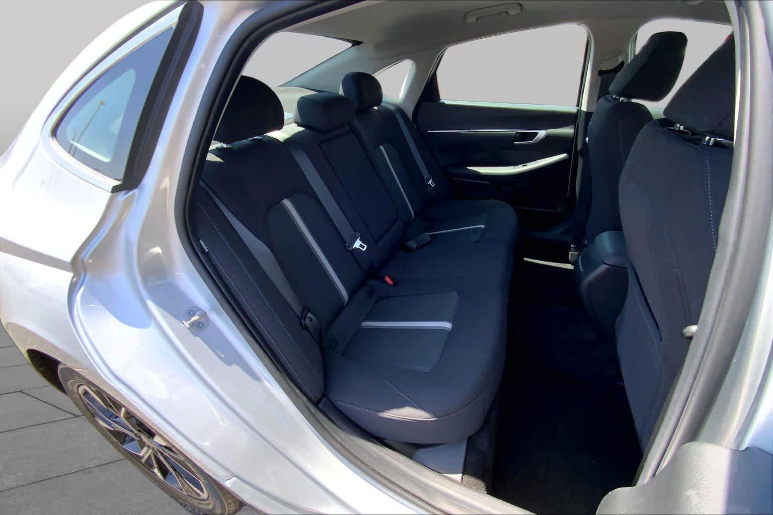 Used 2025 Aero Silver Hyundai SEL image 20