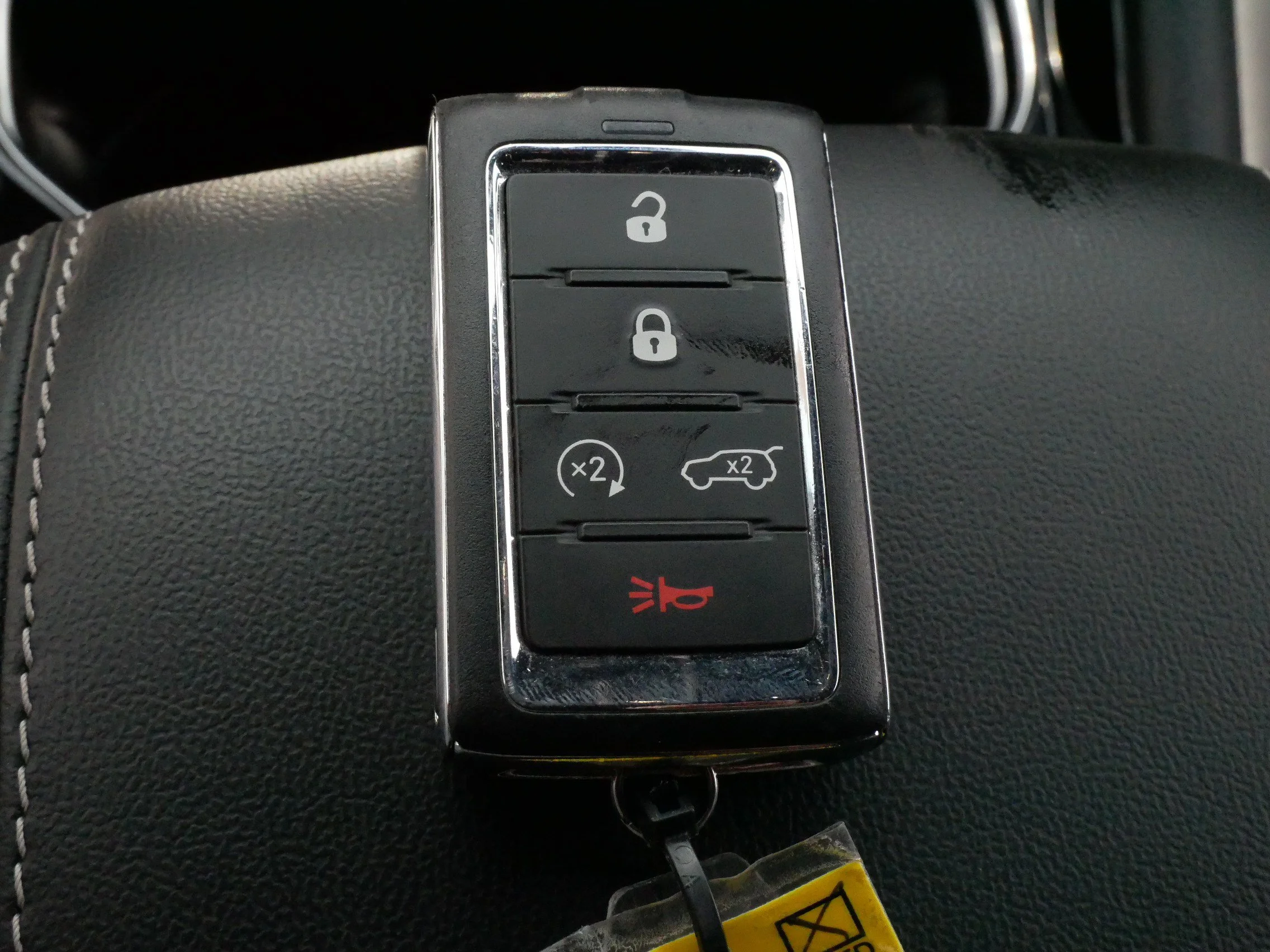 Used 2023 Silver Zynith Jeep Altitude image 31